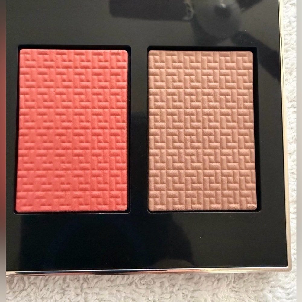 Bobbie Brown Sculpt And Glow Face Palette. BNIB Shade Medium. * - Picture 7 of 9